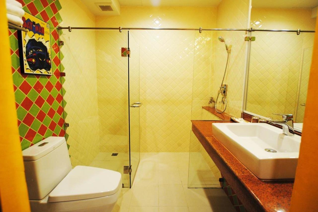 Focal Local Bed & Breakfast Bangkok Extérieur photo