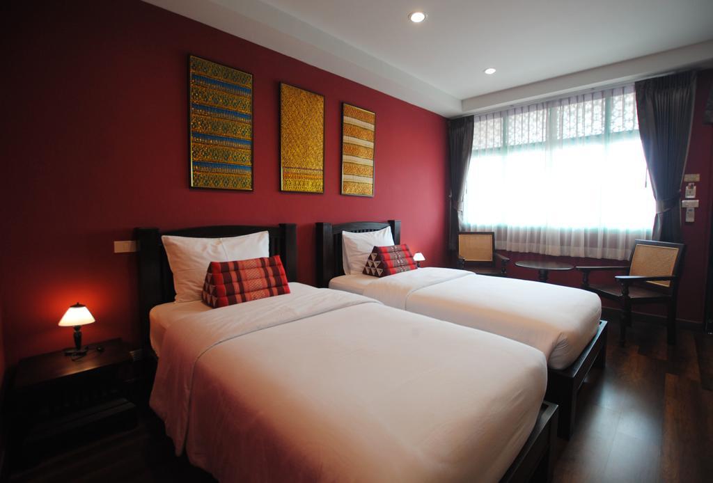 Focal Local Bed & Breakfast Bangkok Extérieur photo